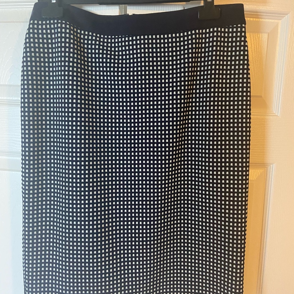 Elegant Black and White Women's Pencil Skirt